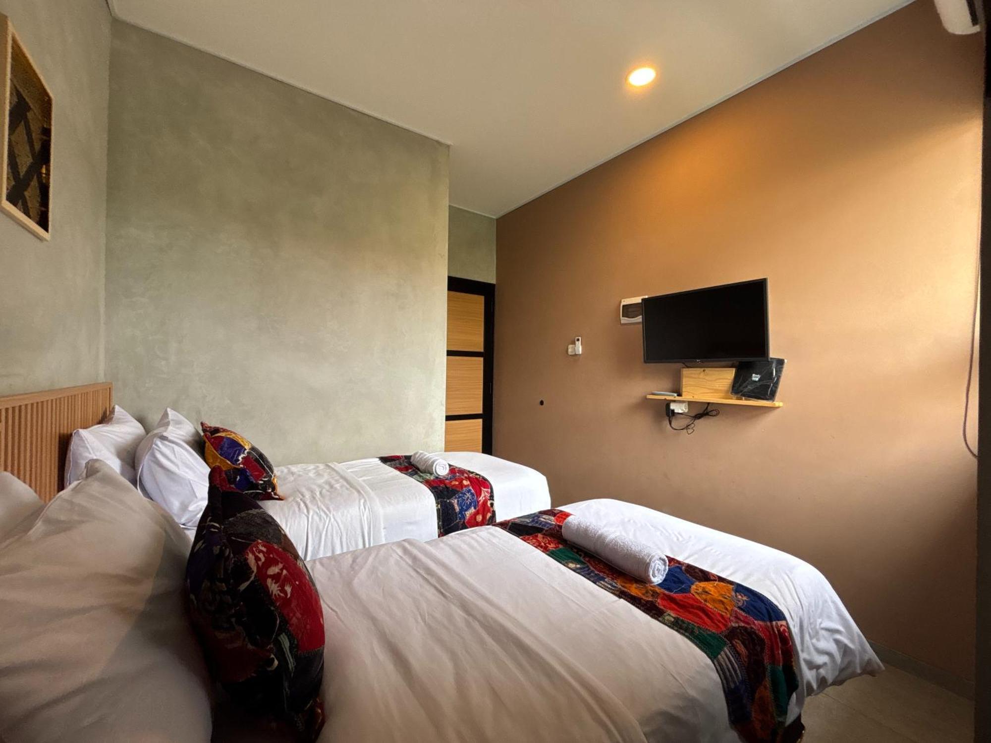 Bed and Breakfast The Cluster Harris Cimahi Экстерьер фото
